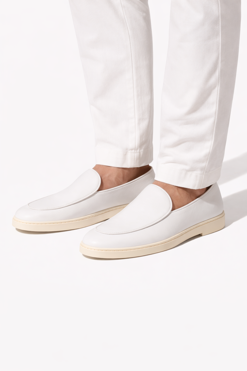LOW LOAFERS