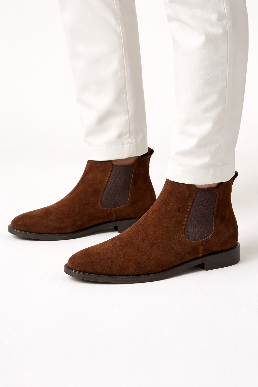 CHELSEA BOOTS